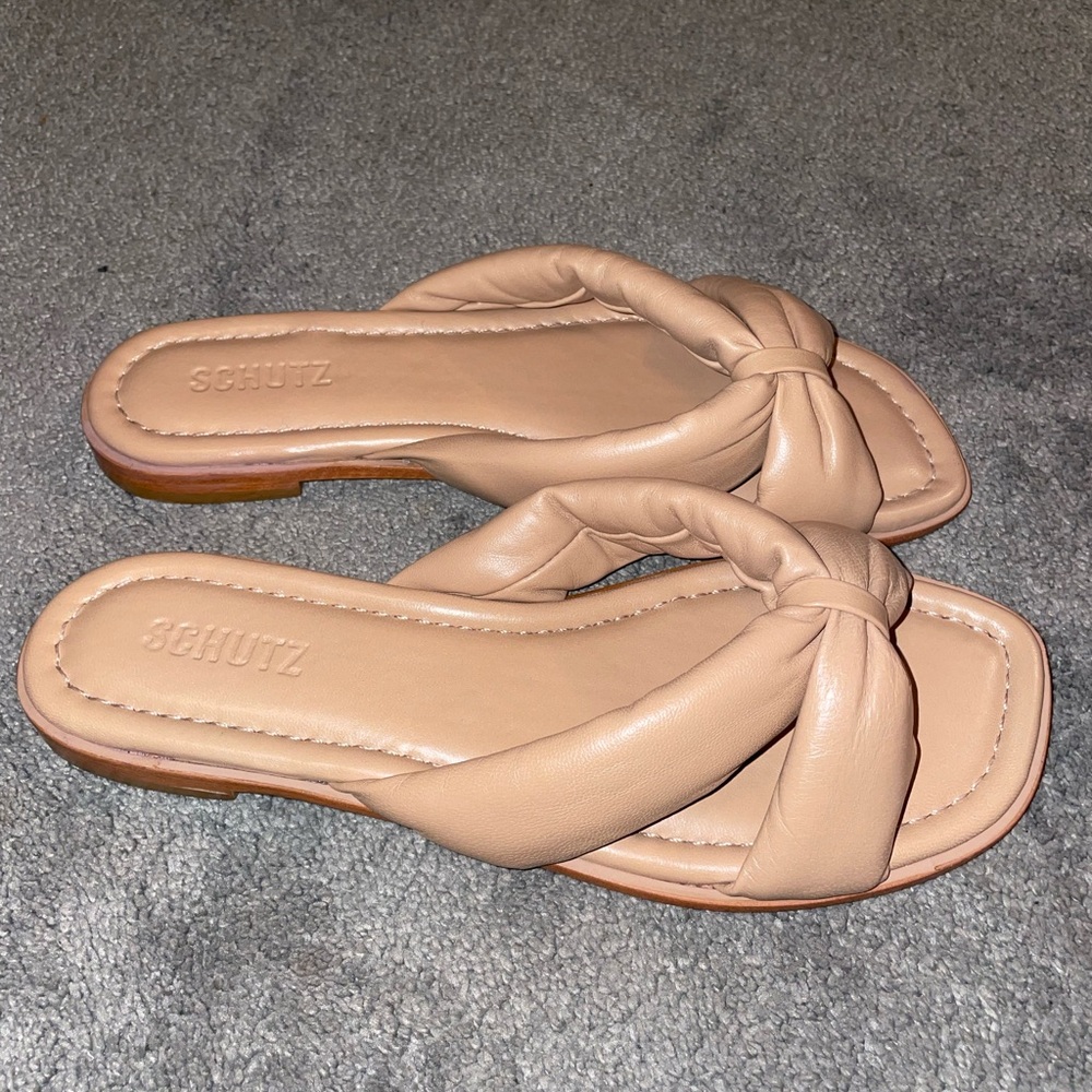 NWOT Schutz Fairy Nude Honey Beige Sandals Size 9
